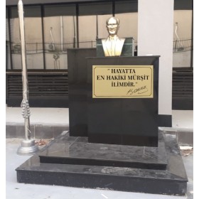 Atatürk Büstü
